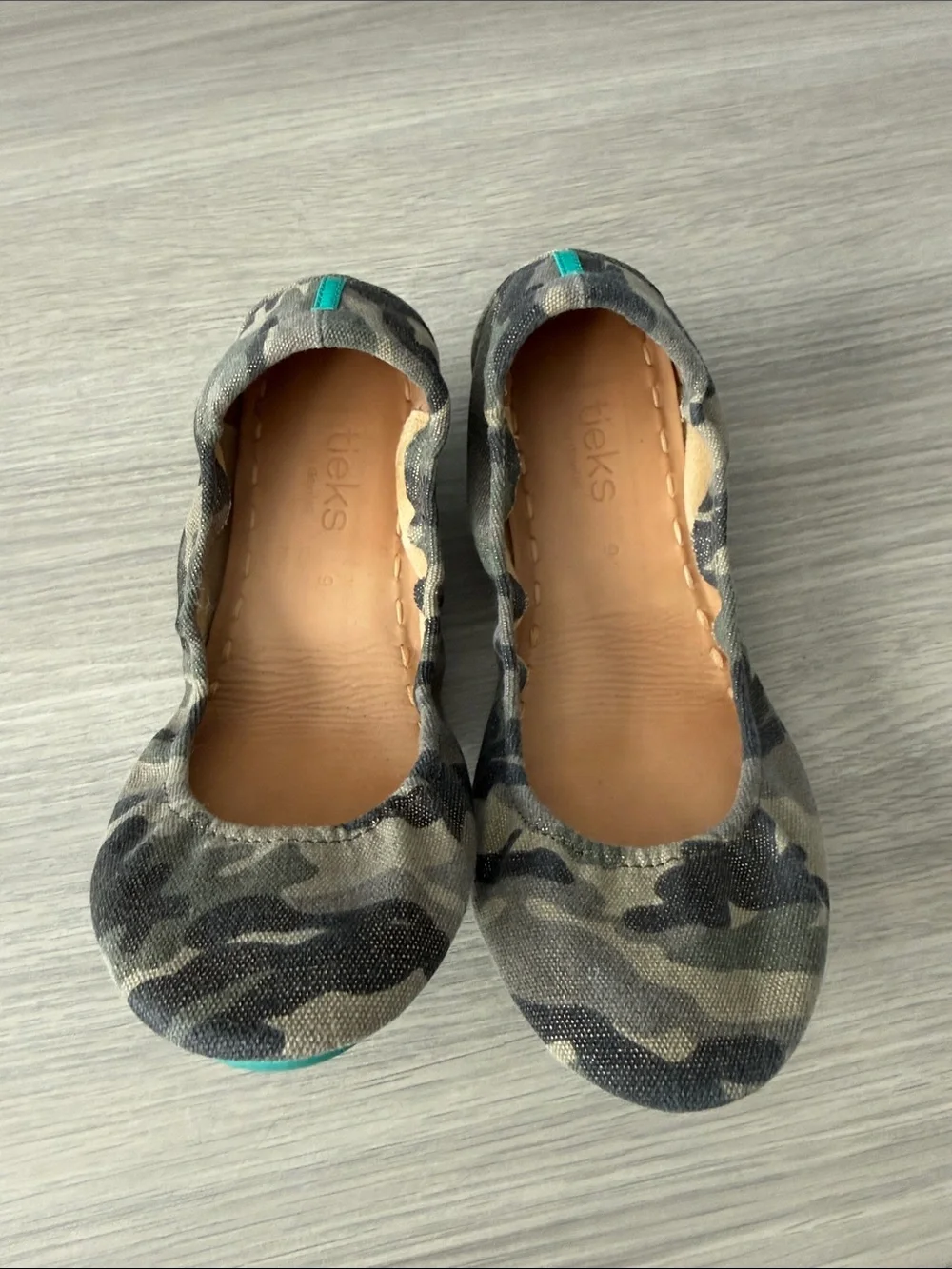 Tieks Women's Camo Canvas Ballet Flats - Green & Black
